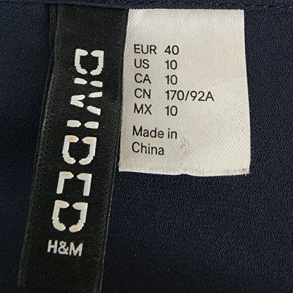 Divided H&M WOMEN'S TUNIC V NECK BUTTON FRONT OPTIONAL ROLLED SLEEVES SIZE 10 - Picture 5 of 6